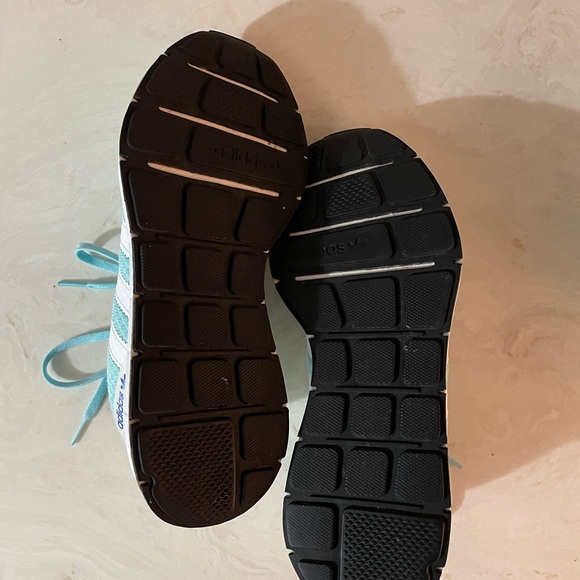 ADIDAS Blue Trainers - Picture 6 of 8